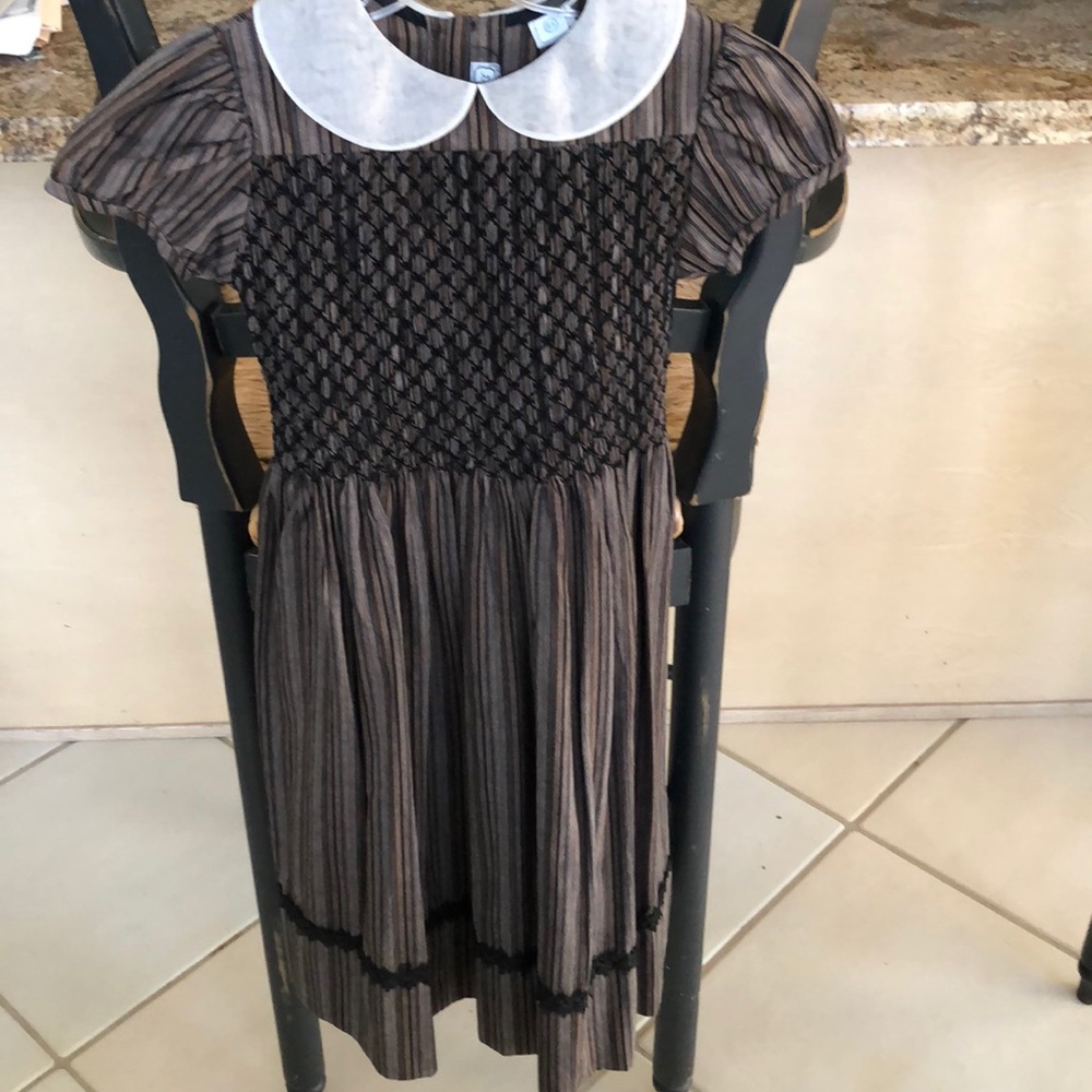Isabel Garretón Size 6x Dress with Smocking. NWT